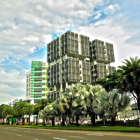 Hotel Aviary Bintaro Serpong Esterno foto