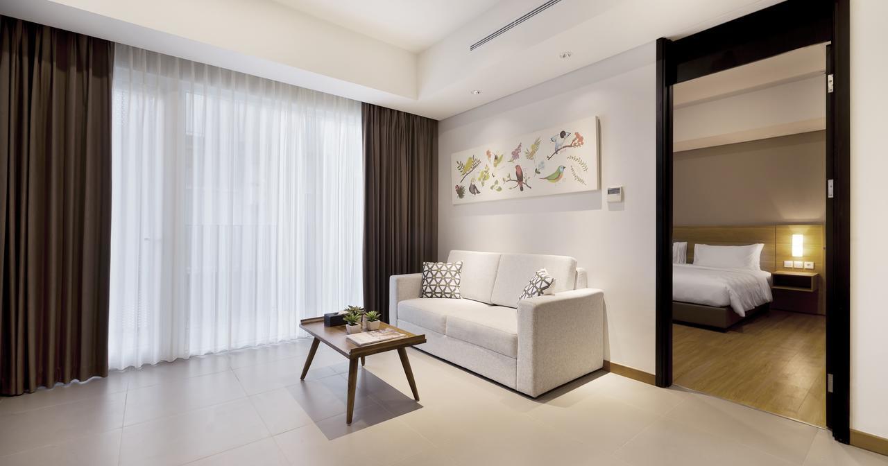 Hotel Aviary Bintaro Serpong Esterno foto