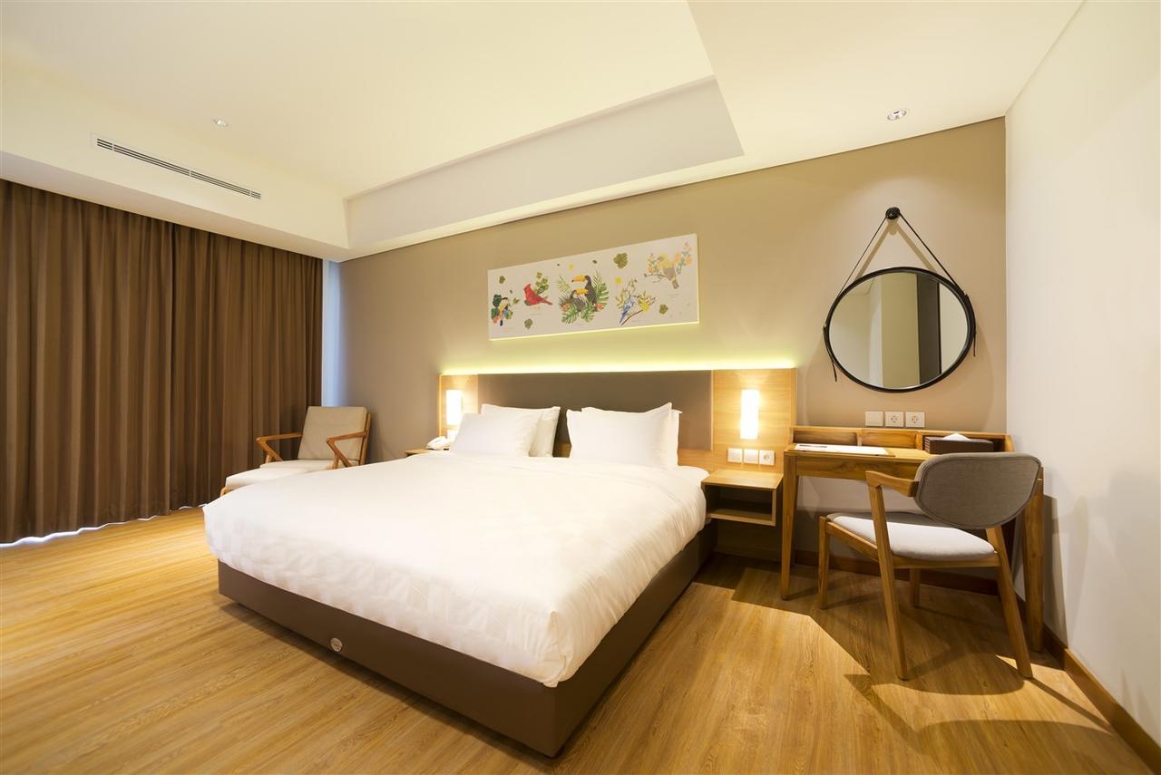 Hotel Aviary Bintaro Serpong Esterno foto
