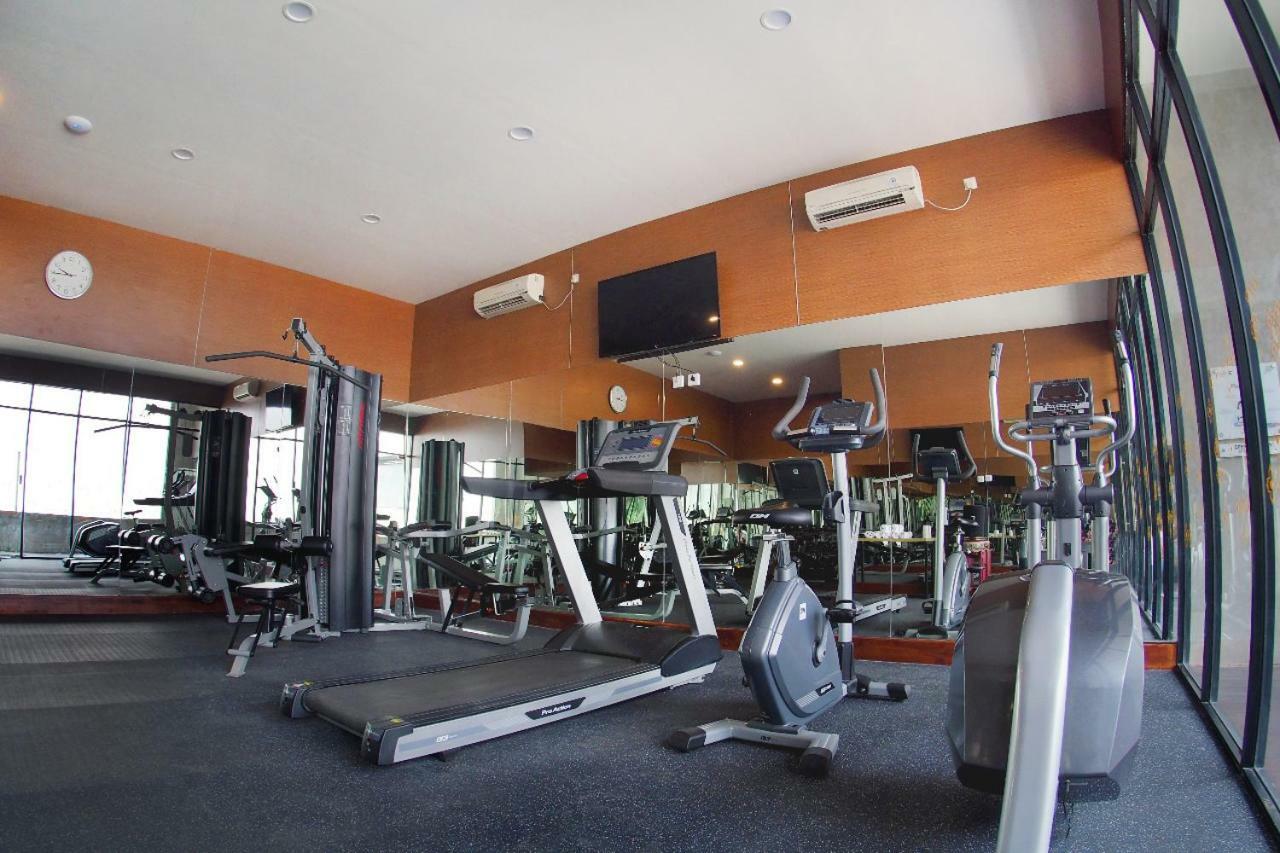 Hotel Aviary Bintaro Serpong Esterno foto